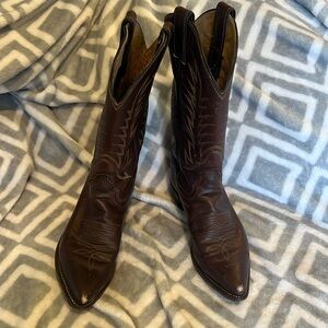 Brown Justin Cowboy Boots